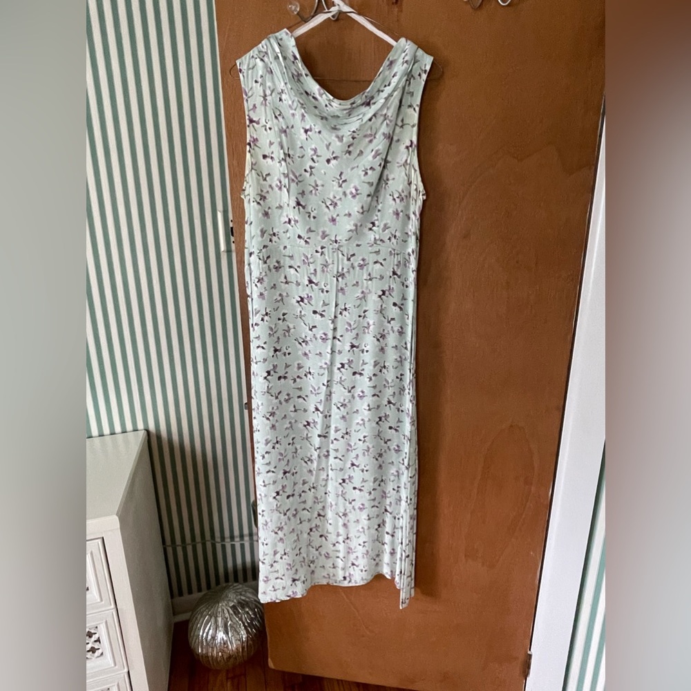 Dress - Picture 6 of 9